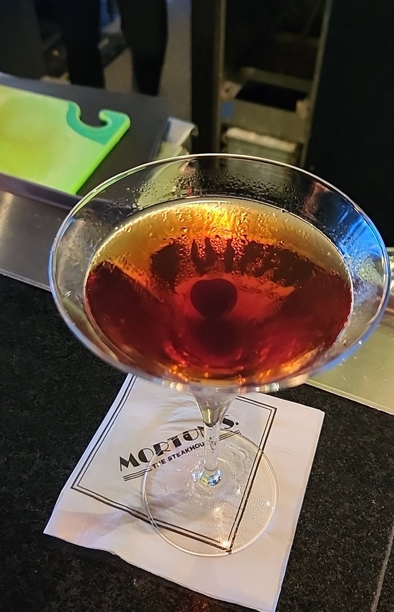 AngeliqueDRoy's tweet photo. Solo date night cocktails #ShotOnSnapdragon https://t.co/xVQezfGRKY