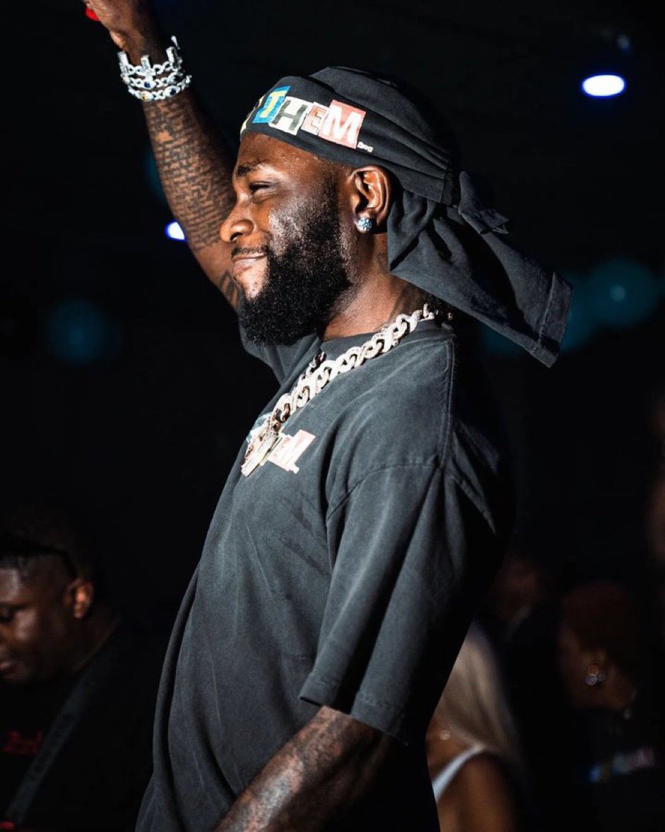 🎵🏆 Burna Boy's 'Last Last' claims the spotlight, grabbing the Song of the Year at #Headies, marking his second win of the night! 🔥👏 #BurnaBoy #MusicMastery