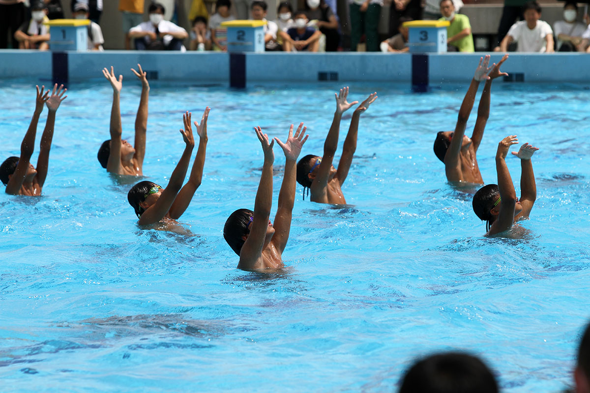 tomomast's tweet photo. 伊奈学園の #いなほ祭 でウォーターボーイズを見て来ました。真剣さと一生懸命さが伝わってきて、とても良かったです。その後タワーは成功したのか気になります🤔 https://t.co/8rX2SpXOoj
