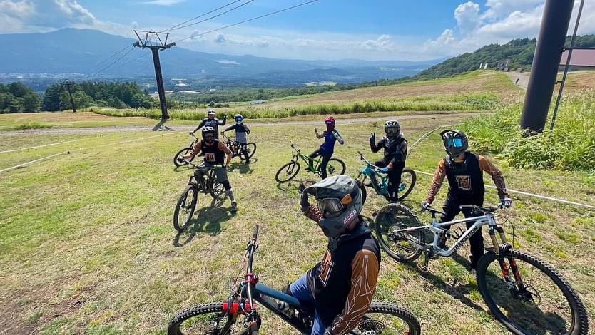 RK44_RK44's tweet photo. 土日は大人の遠足、泊まりで妙高高原アルペンブリックMTBパークへ!
楽しすぎてまだ心が妙高から帰ってこない(涙)
また行こう(^^)
遠いけどぉ笑
#AST
#TAScycle
#げんのじ
#妙高池の平MTBパークアルペンブリック https://t.co/cx7qQWmUGI