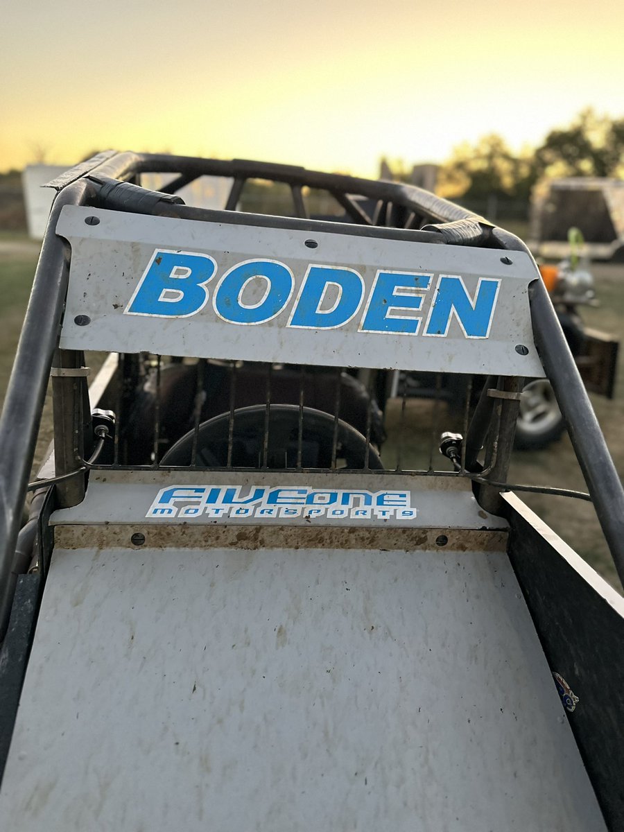 box3_racing's tweet photo. Now it’s @BMARAFan’s turn! Here’s where our #Box3Racing teams will line up on Night #1 of the Firemen’s Nationals:

Zach Boden-4th
@D_England51-10th
@ChaseMcDermand-18th https://t.co/d8LO6VWS9t