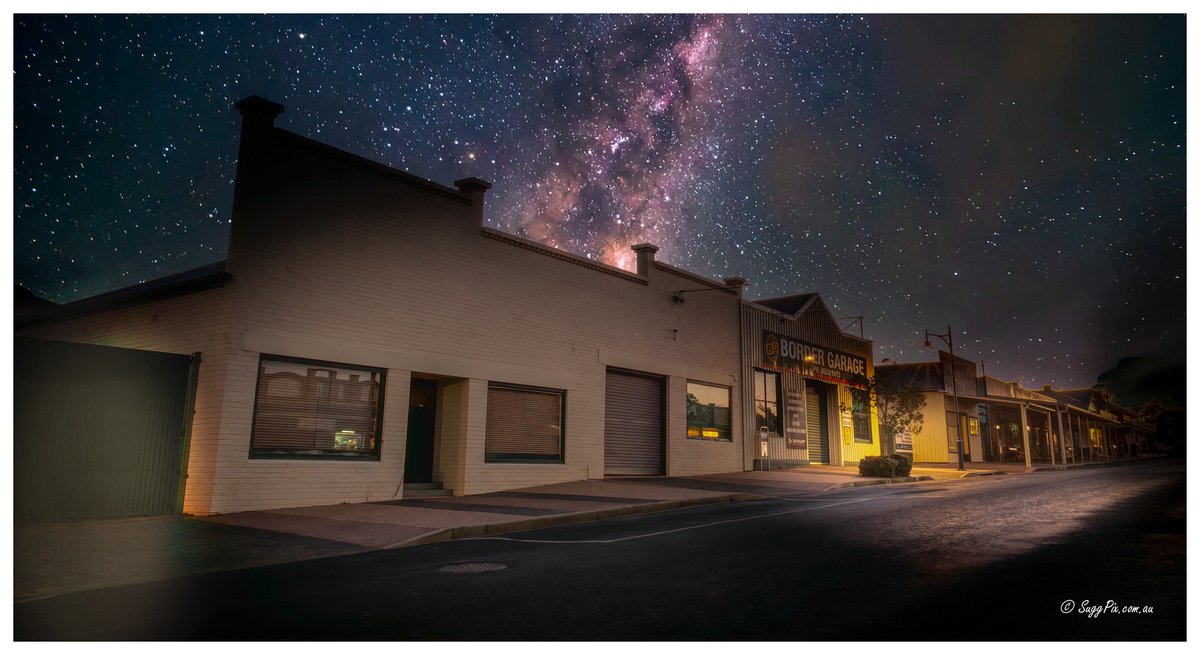 Main Street of Texas Qld #ThePhotoHour #goldcoast #thisisqueensland #nightscape