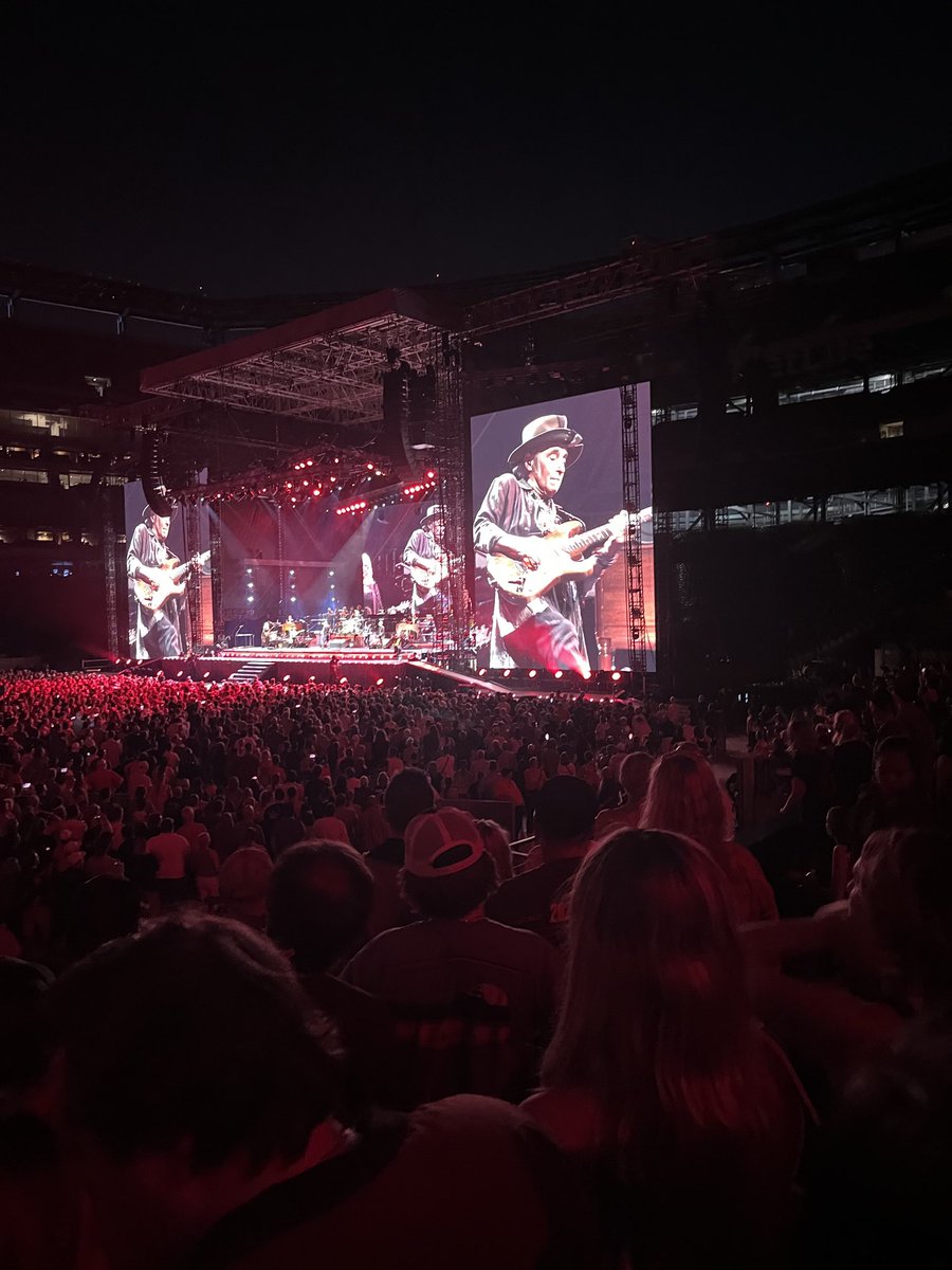 GeneBolan's tweet image. 