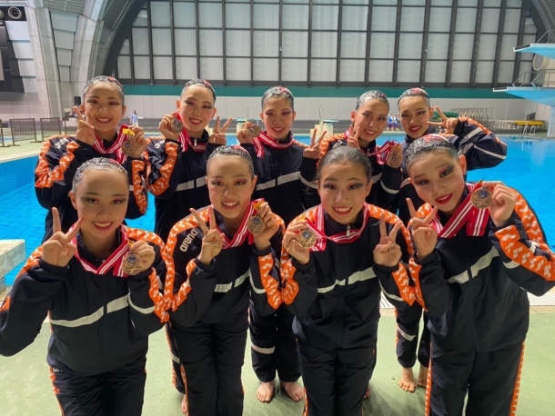 wasedaweekly's tweet photo. 【バックナンバー／ぴーぷる】
���本選手権連覇中！ アーティスティックスイミング・和田彩未が世界に挑む

スポーツ科学部2年の和田彩未さんが7月に行われた世界水泳選手権でチーム・フリールーティンに出場し、銀メダルを獲得されました。おめでとうございます！
https://t.co/PgzrA0Nthf https://t.co/WEOXCLSzcK