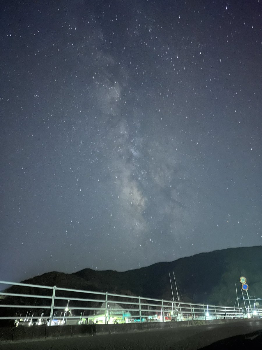 iPhone14 pro maxで撮影した

五島列島から見える天の川🌌