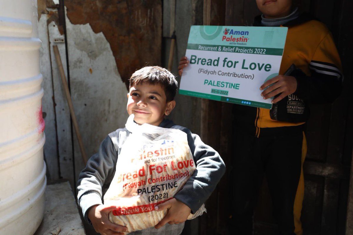 BangiPalestin's tweet photo. Pada bulan Mei lalu Aman Palestin telah mengagihkan 117,605 bungkus roti kepada 7,000 keluarga Palestin. Terima kasih para penyumbang.

🍞 BREAD FOR LOVE
https://t.co/0e7M3udx8v https://t.co/H3YnedMS8y