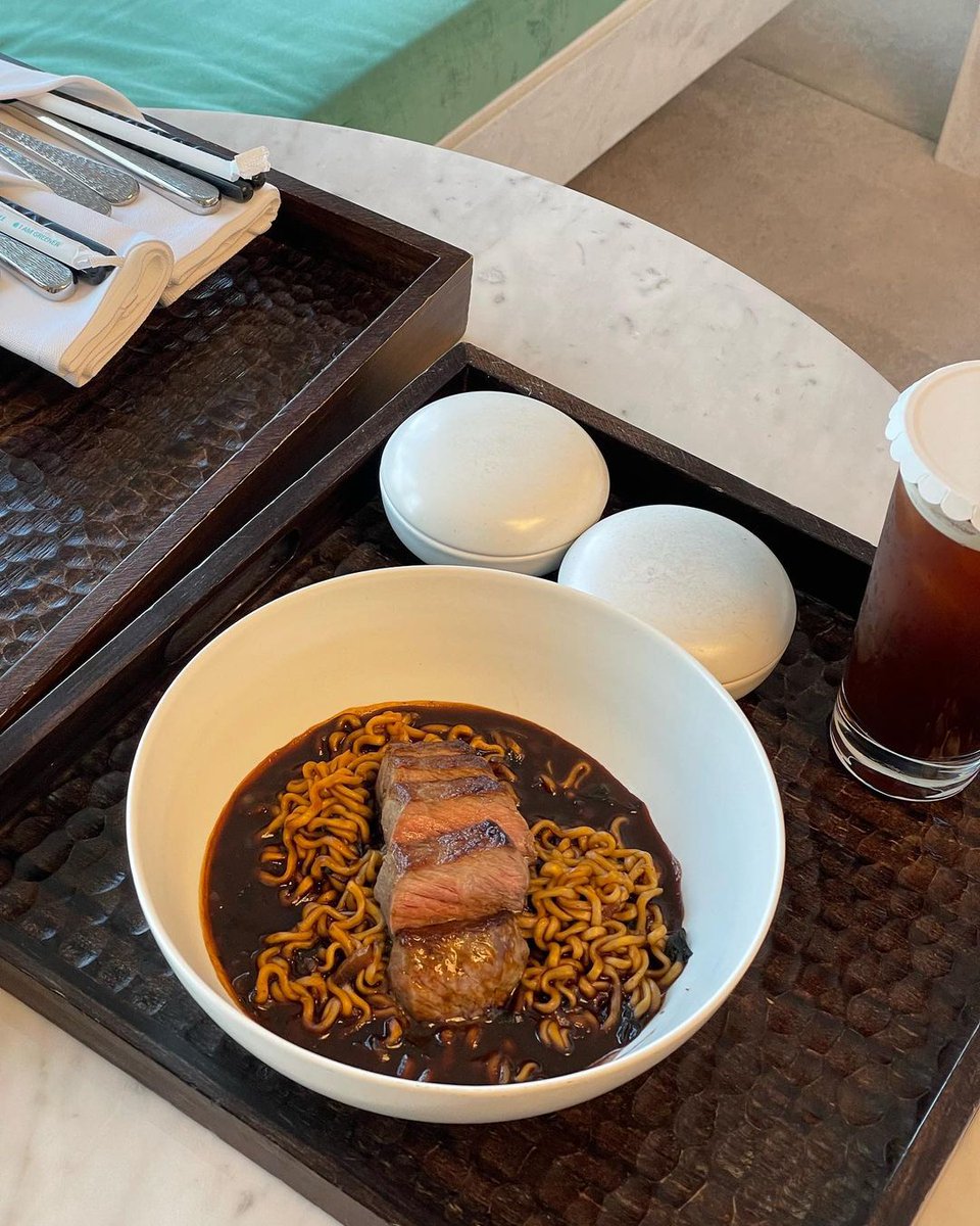 Michell80240558's tweet image. !ʚ◡̈⃝ɞ (๑❛ڡ❛๑)☆Delicious food should be eaten in the stomach, and cute people should be put in the heart. ✨🎀🎉