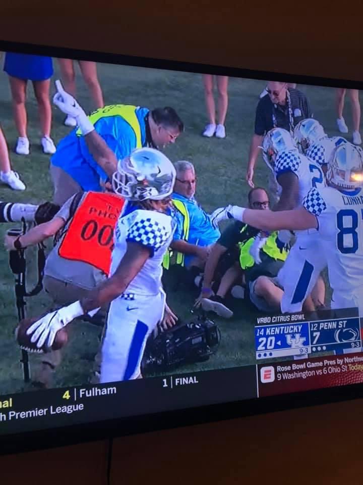 SteveMossWKYT's tweet photo. LSU-FSU tonight at @CampingWorld Stadium… brings back some good memories from @UKFootball bowl games and one NOT so good memory #tornMCL https://t.co/yvRnvvvUF1