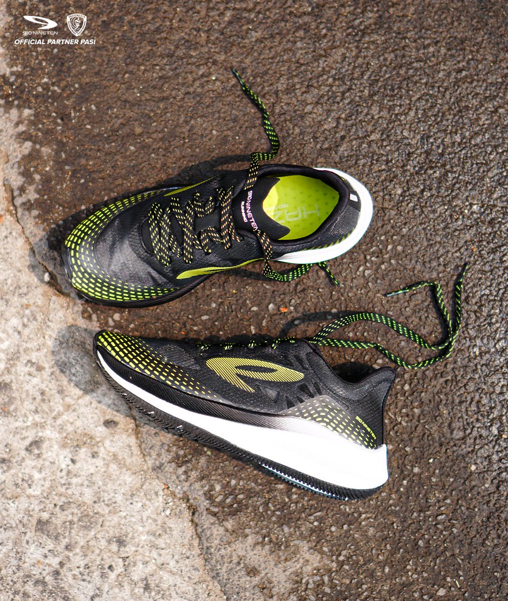 Laju kemenangan dimulai dari langkah pertama. Menjadi yang terbaik dengan sepatu running 910HAZE1.5! 🏃‍♂️👟

now available at official distribution chanel <a href="/910shoes/">910 Sportswear</a>

#910Shoes #910Nineten #910Haze 1.5 #BethePlayer#BeyondtheLimit