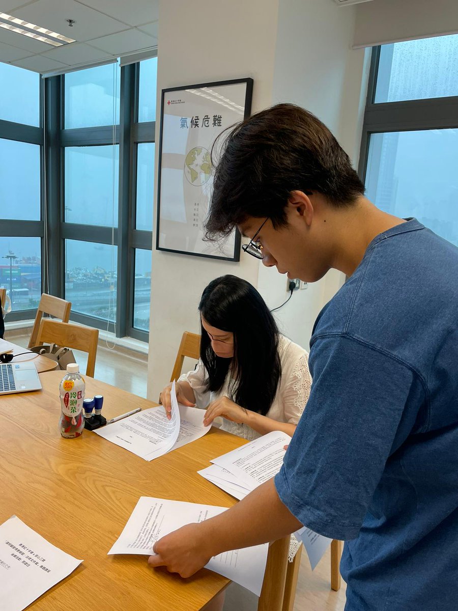 HongKong_LS's tweet photo. On 29 August, 3 of our Hong Kong lawyers spent an afternoon providing pro-bono services through DocPro Service Limited (AWESUM Care) to witness the signing of enduring powers of attorney and advance directives for 20 elderly individuals.

To learn more: https://t.co/vBgvmRgvMt https://t.co/IzCcMTxu7p