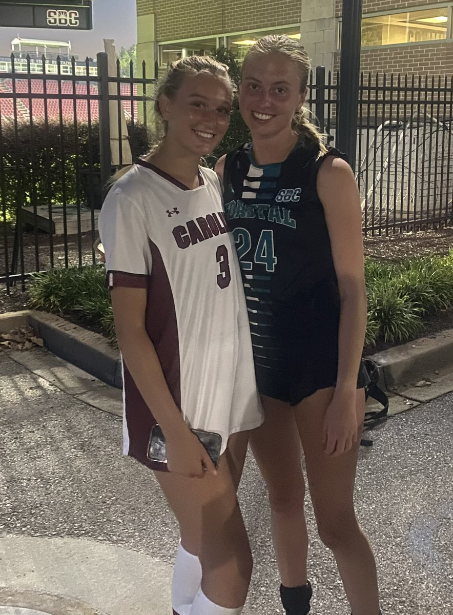 GlaxRams's tweet photo. 🚨 ALUMNI ALERT 🚨 Multi sport besties match up against each other as @GamecockWSoccer takes on @CoastalWSoccer !!  Proud of you Cami and Sophie! #4everRAMS

GRIT | GRIND | GRACE https://t.co/lapcVaWXzD