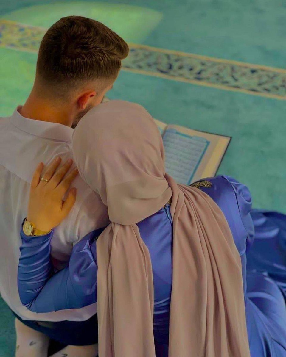Tweet_Sastra's tweet photo. الحب هو قول الرسول :
يا خديجة تزوجتك فقيرا فأغناني الله بك

Cinta adalah sebagaimana dikatakan Nabi Saw :
Wahai Khadijah, Aku menikahimu dalam keadaan Faqir, Kemudian Allah mencukupi diriku sebab engkau 🤍 https://t.co/3jlEHugJjN