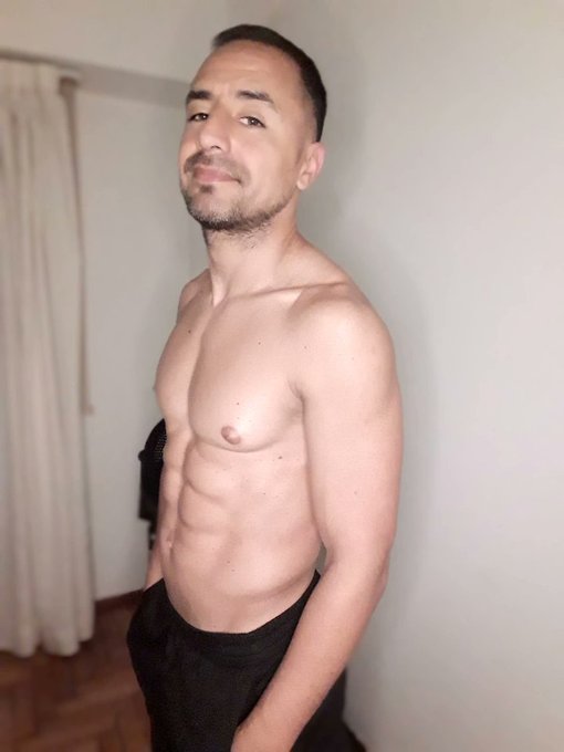 Subo fotito pa' presumir mis chichis 🤭😈 https://t.co/rEXzDBWcvr<a href="/tag/roommate"class="tags"><span>#roommate</span></a>