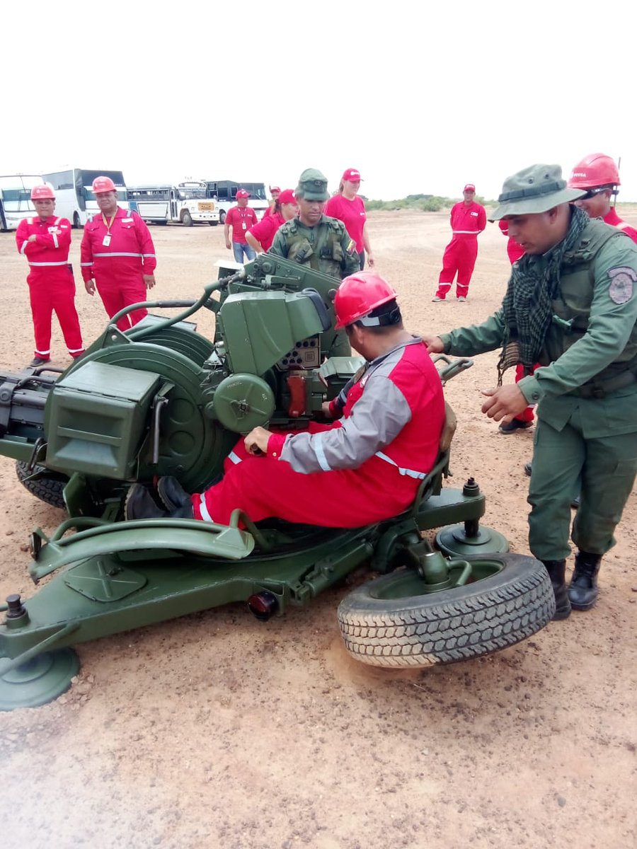 #3Sep

4/10 

En los ejercicios participaron Cuerpos de Combatientes de PDVSA, PEQUIVEN, CORPOELEC, CANTV, Universidades Experimentales y Politecnicas, Educación Básica, Construcción y Cemento, así como diversas empresas recuperadas del área alimentación.