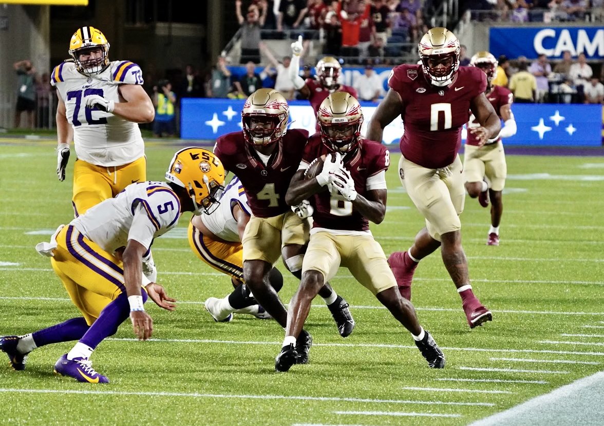FSUFootball's tweet photo. That PICK 😍

#NoleFamily | #KeepCLIMBing https://t.co/9hAcxO0heJ