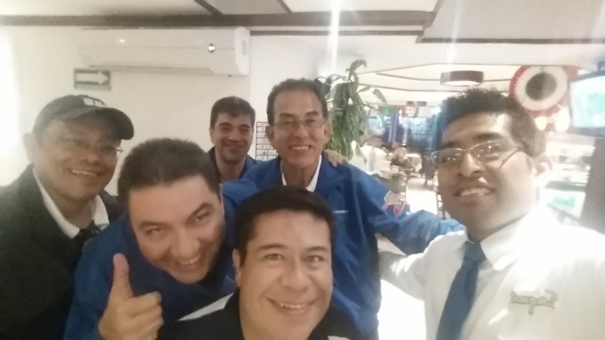 lestad2887's tweet photo. Aquí los espero con todo su equipo para ver nuevamente a mis pericos pelear por el título de la lmb un abrazo a todos y arriba los maravillosos pericos de puebla https://t.co/utDLW25iNL