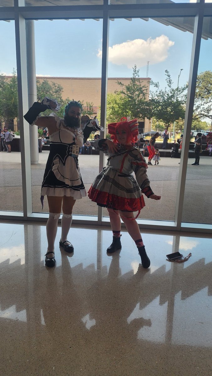 LokiVsynth's tweet photo. Had a blast at @SanJapan with @Hexibus! Gonna have to do it again #sanjapan #trashcans #firstcosplay https://t.co/0JzK3BkEVH