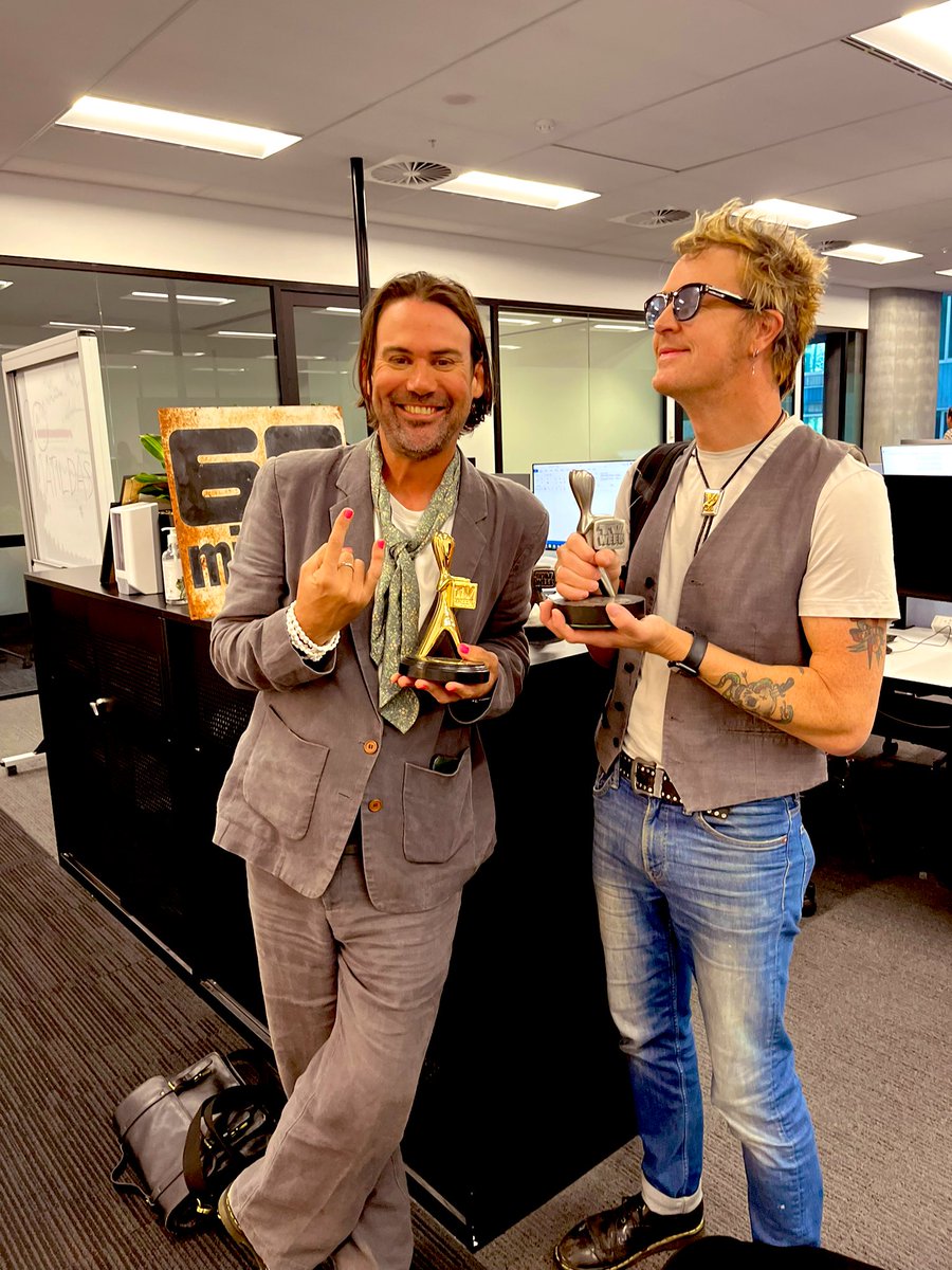 Won the gold <a href="/oshergunsberg/">Osher Günsberg</a>  - <a href="/ChrisCheney23/">Chris Cheney</a> got the silver #logies #channel9