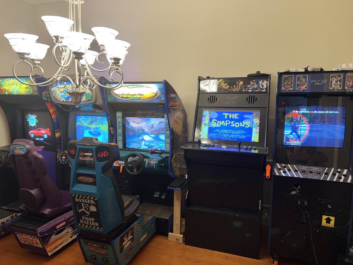 RetroMod64's tweet image. Haven’t fired up the dinecade up in awhile. Slowly working on a few other arcade related projects in the meantime. 
#midwaygames #arcade #homearcade #virtuacop #simpsons #cruisn