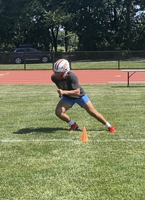 CarsonDaniell36's tweet photo. Can’t wait for the first practice of my junior season with @SPSFootballNH tomorrow morning! This summer I worked hard to improve my lateral quickness with @TNLperformance.  Over the course of the summer I improved my 5-10-5 from a 4.465 to a 4.174 (laser timed). Go Pelicans! https://t.co/UvKlQAh6wu