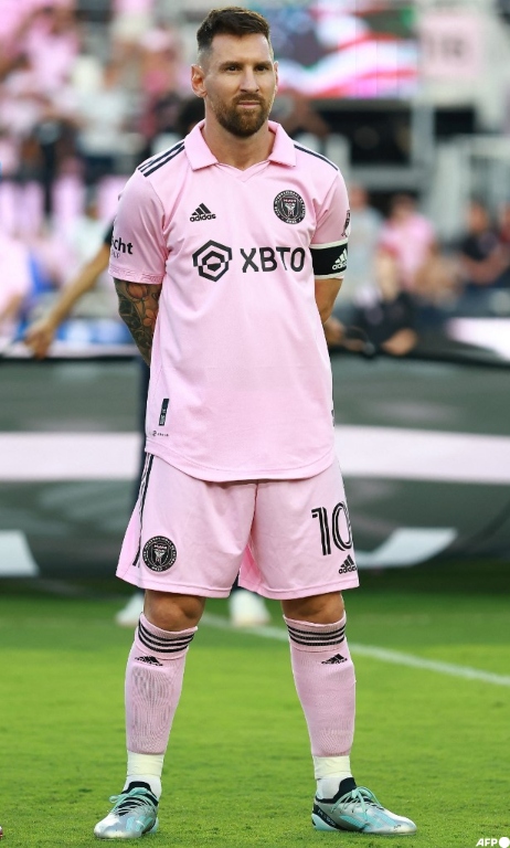 Lionel Messi acaba de alcanzar las ¡¡360 ASISTENCIAS!! en su carrera profesional. El mejor asistidor de todos los tiempos. EL ÚNICO Y VERDADERO REY DEL JUEGO.