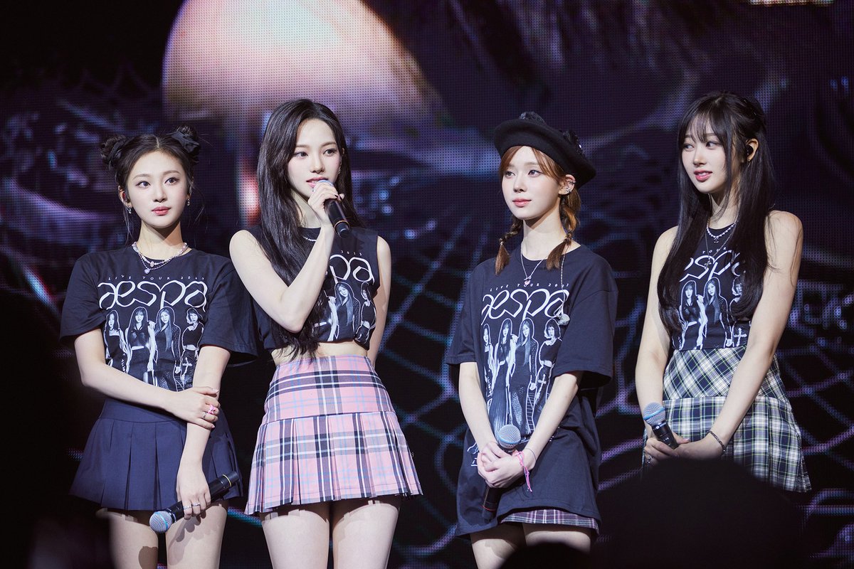 SMTOWN tweet media