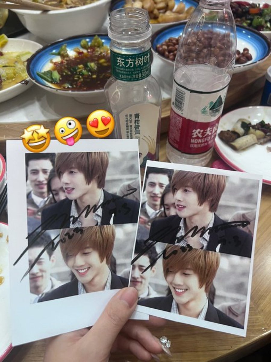 AmylizaC's tweet photo. [Kim Hyun Joong in China]
妈妈我出息了 和金贤重去吃地锅鸡了
oba本人头好小啊啊啊 头身比好好 本人也好nice
这见的不是oba是我整个回不去的青春啊
(source: 沈wanwan小红书 2023.09.03杭州)
#KimHyunJoong
#김현중
#キム・ヒョンジュン
#金賢重
#BoysOverFlowers
#PlayfulKiss
#InspiringGeneration https://t.co/no04MSLj8i