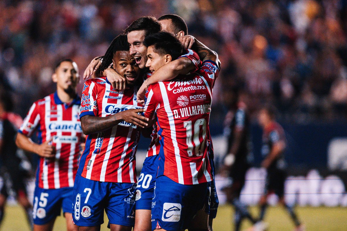 AtletideSanLuis's tweet photo. ¡APARECIÓ EL HISTÓRICO! ¡APARECIÓ UNAI BILBAO PARA PONER EL SEGUNDO GOL DE LA NOCHE! 🥹🇪🇸

#ConAlmaPotosina https://t.co/GhJ37BVFwh