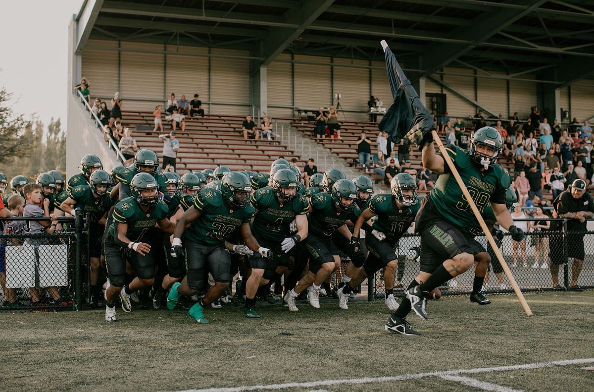 The importance of an incredible entrance. #bcfl #football #sports #fraservalley #chilliwack