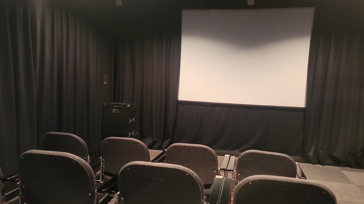 kamemaruboy21's tweet photo. @namirock1017 では、間もなく、🎦『#ナイン・マンス』の上映開始に❗
#nami765
#ワンダー765
#fmco https://t.co/lZsdaiWNjv