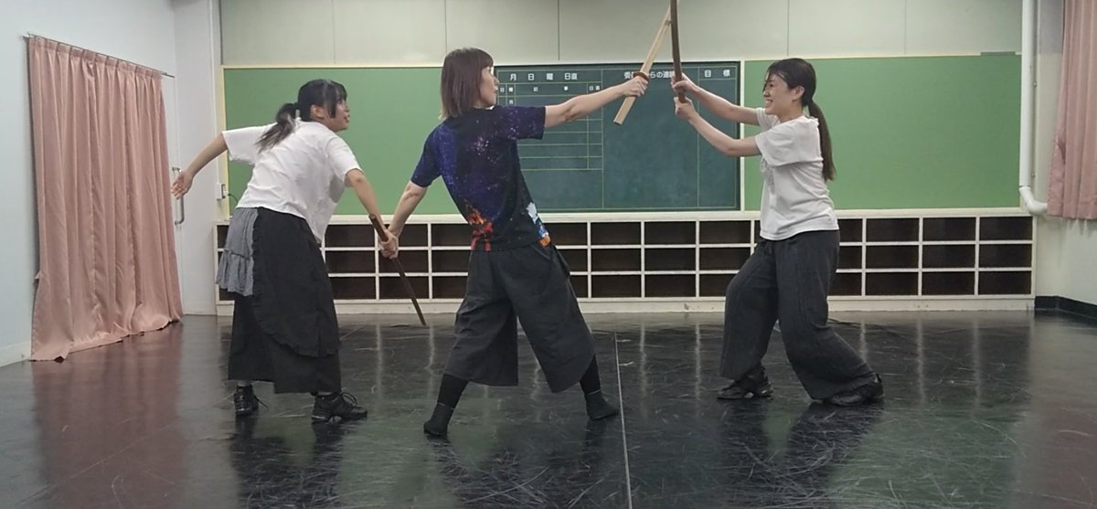 nemurineko_pro's tweet photo. 昨日も、#殺陣プロジェクト ご参加ありがとうございました✨
なんだかとっても楽しい殺陣になりましたので、編集作業頑張ります(ง •̀_•́)ง
次回は来週10日(日)です！
ご参加お待ちしております🙇‍♀️ https://t.co/e7XqhzHkRl