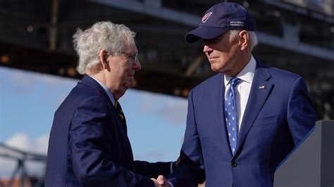 matjendav4's tweet photo. Two peas in a pod ~ ~ Biden says he plans to call McConnell after 2nd freeze at mic https://t.co/ZLKPErofom https://t.co/XfdsvaREhr