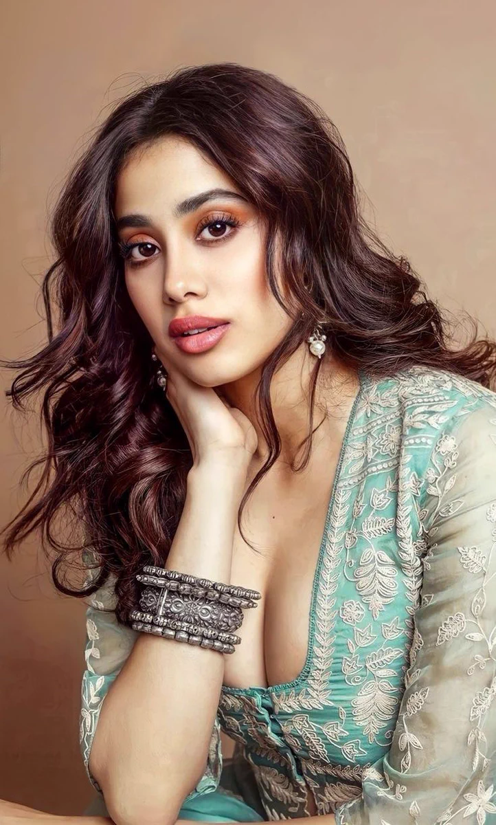 F5JzxosaMAAx1lO?format=webp&name=medium