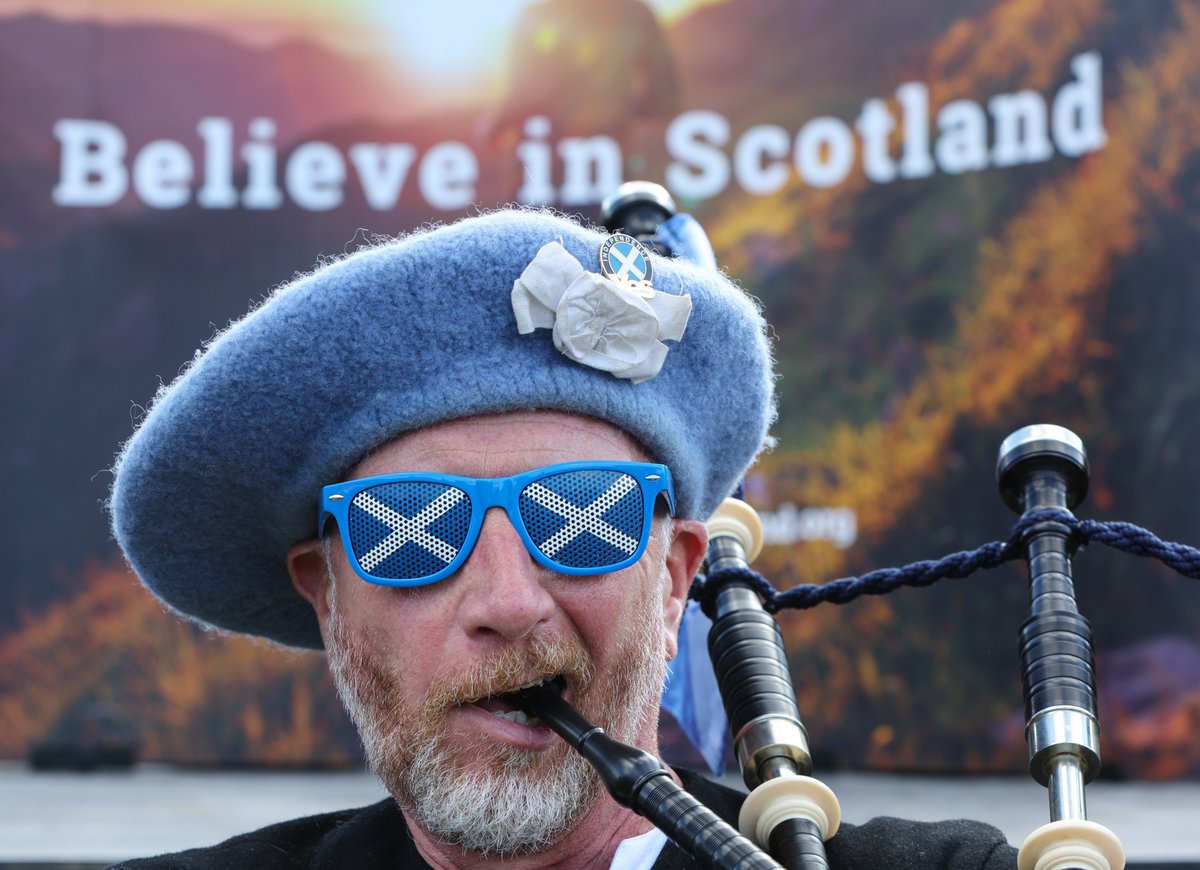 The National tweet media