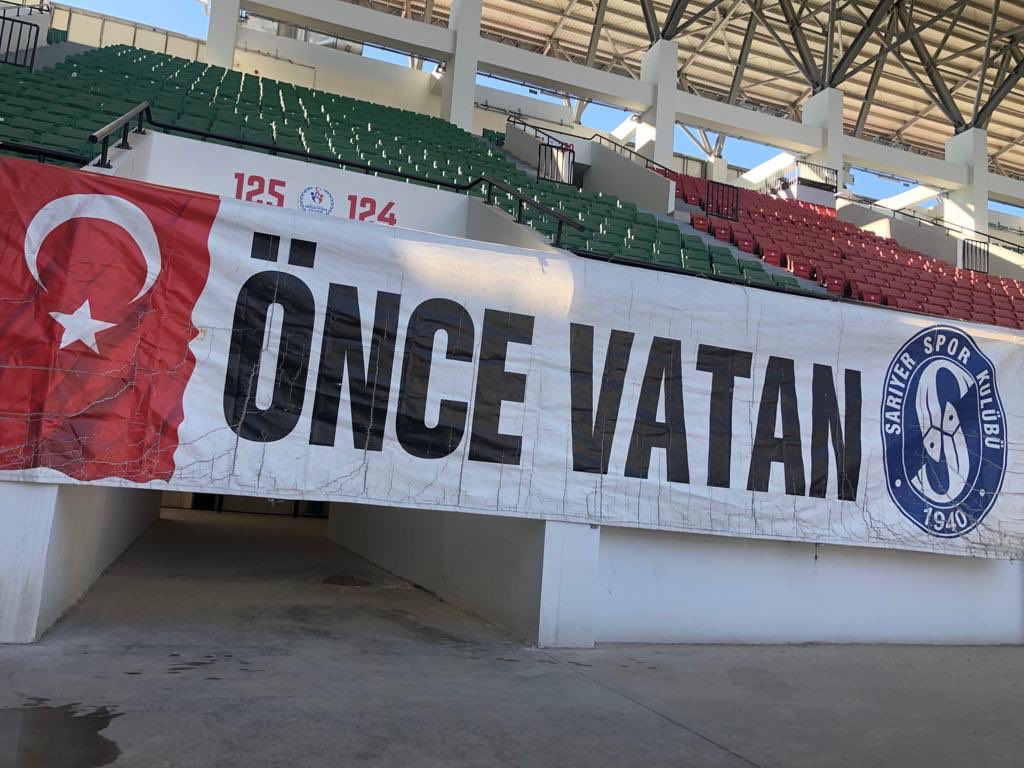 forzasariyer's tweet photo. KAMUOYUNUN BİLGİSİNE !

Dün Maltepe’de oynadığımız maç öncesinde, günler haftalar varken gerek sosyal medyadan yorum atarak gerekse mesaj yoluyla, gelicez asıcaz kesicez nidaları atan, yasak geleceğini bildiği halde ve üstüne üstlük yasağın resmileştiği andan itibaren, https://t.co/53Iry4inap