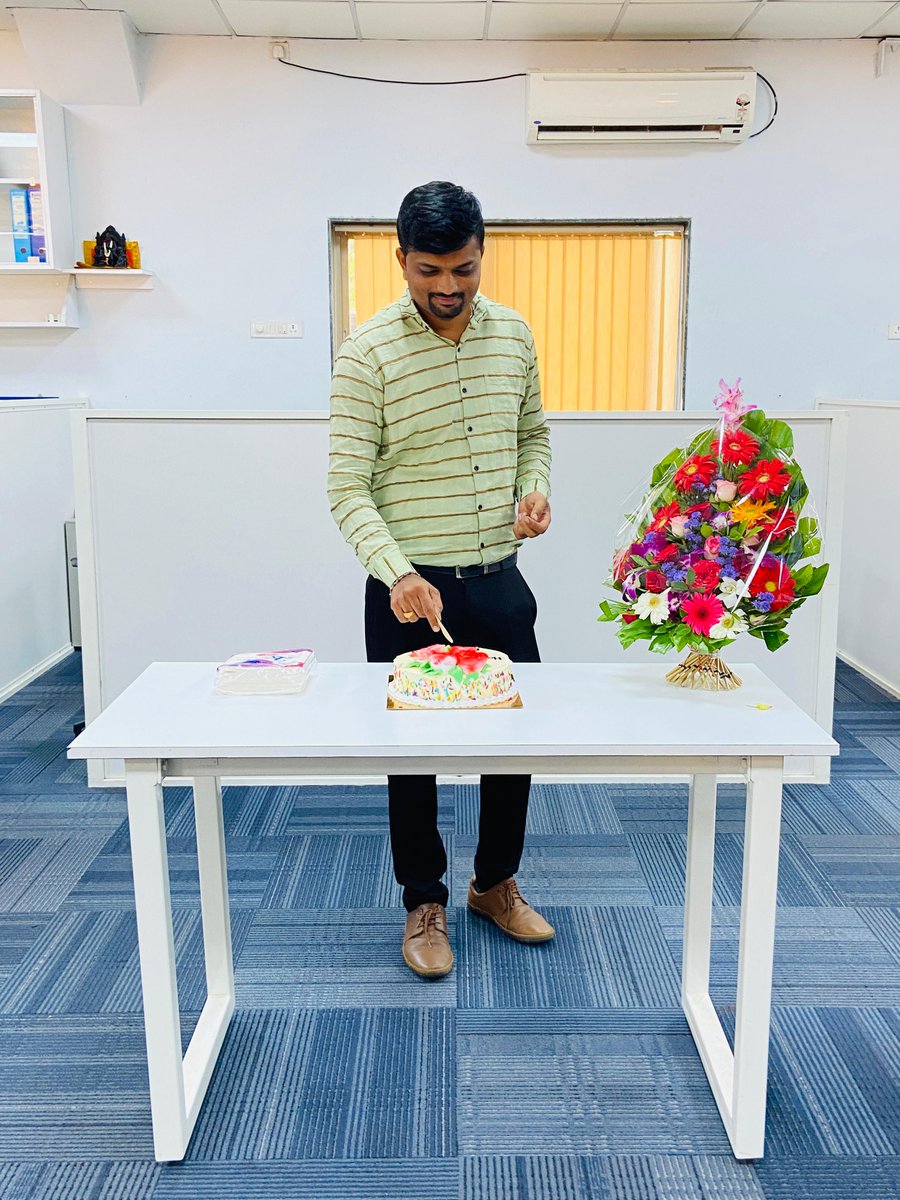 SystechSolutio3's tweet image. Happy 15-year work anniversary!!From the bottom of our hearts, we want to thank you for all that you’ve done. We wish you many more memories and years ahead!✨

#workanniversary #SysTechSolutions #achieving15yearsofexemplaryworkservice!!