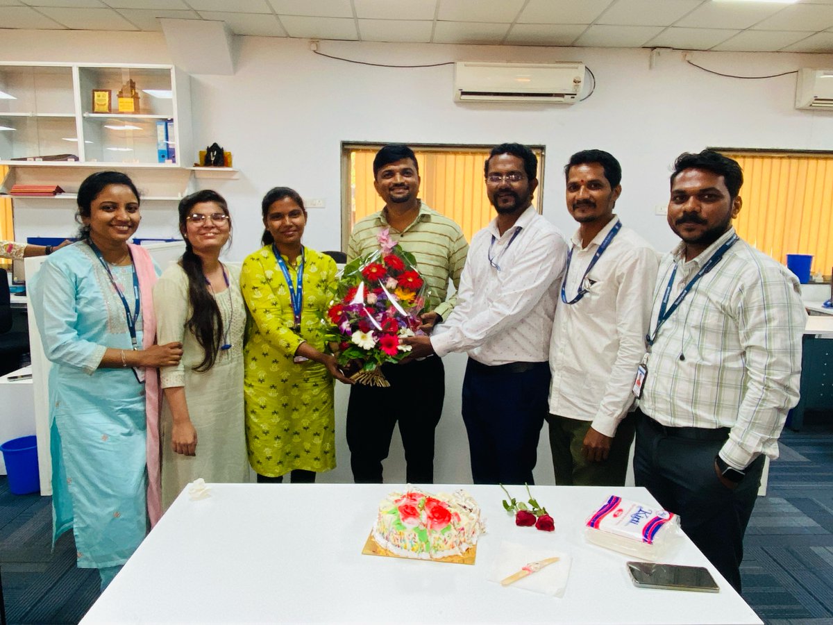 SystechSolutio3's tweet image. Happy 15-year work anniversary!!From the bottom of our hearts, we want to thank you for all that you’ve done. We wish you many more memories and years ahead!✨

#workanniversary #SysTechSolutions #achieving15yearsofexemplaryworkservice!!