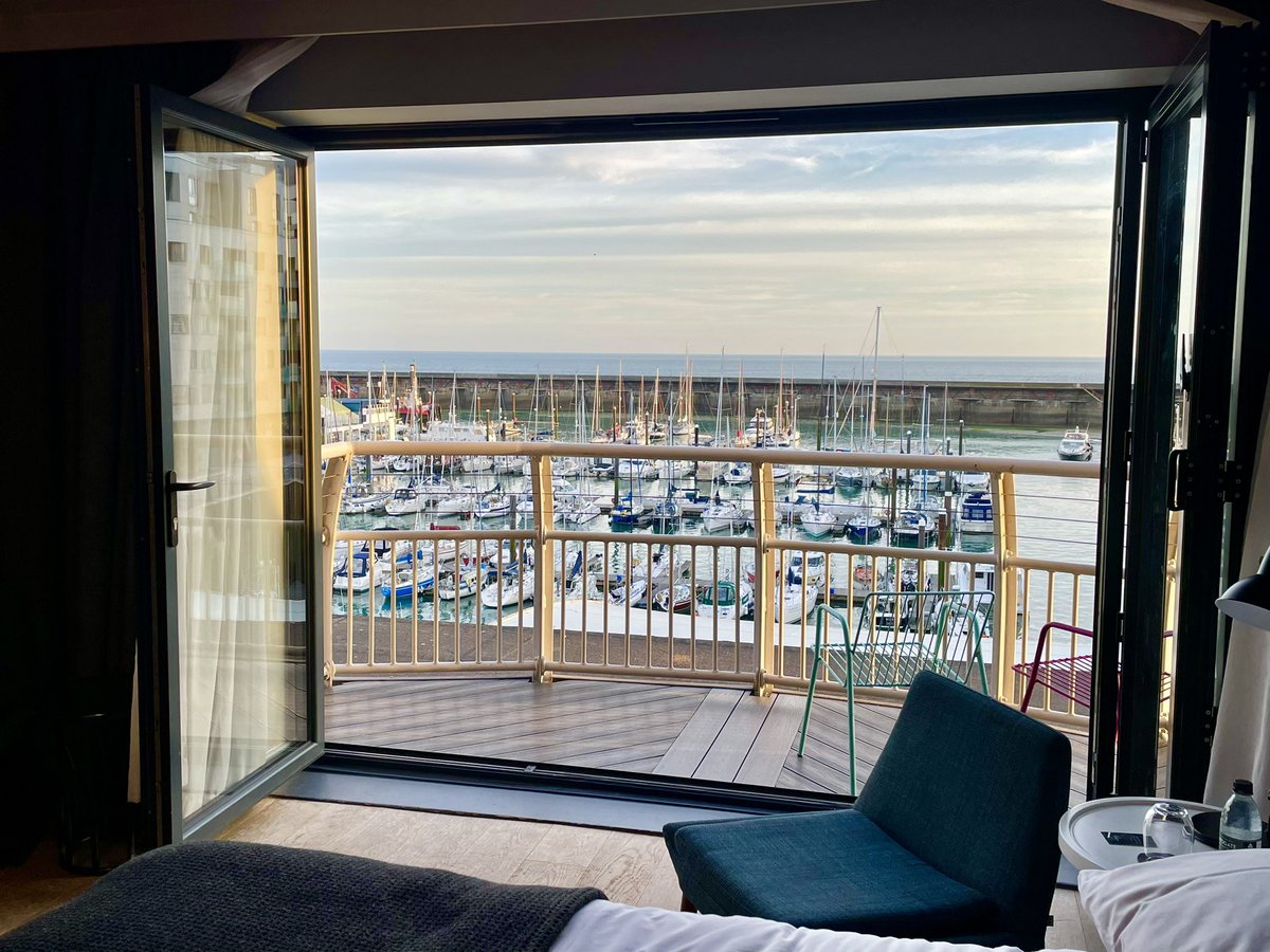 hellospacething's tweet image. Wangled an upgrade.
Tell me that’s not the best view in Brighton! 😍⛵️

@MalmaisonHotels #Malmaison #Brighton #BrightonMarina @BrightonMarina