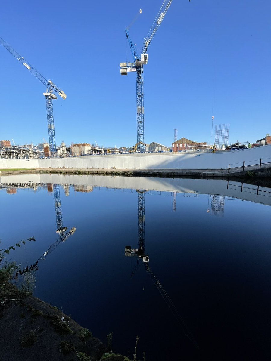 Reflections on the water. A lovely start to the day at Stanley Flight. @CRTNorthWest @CRTvolunteers #volunteerbywater