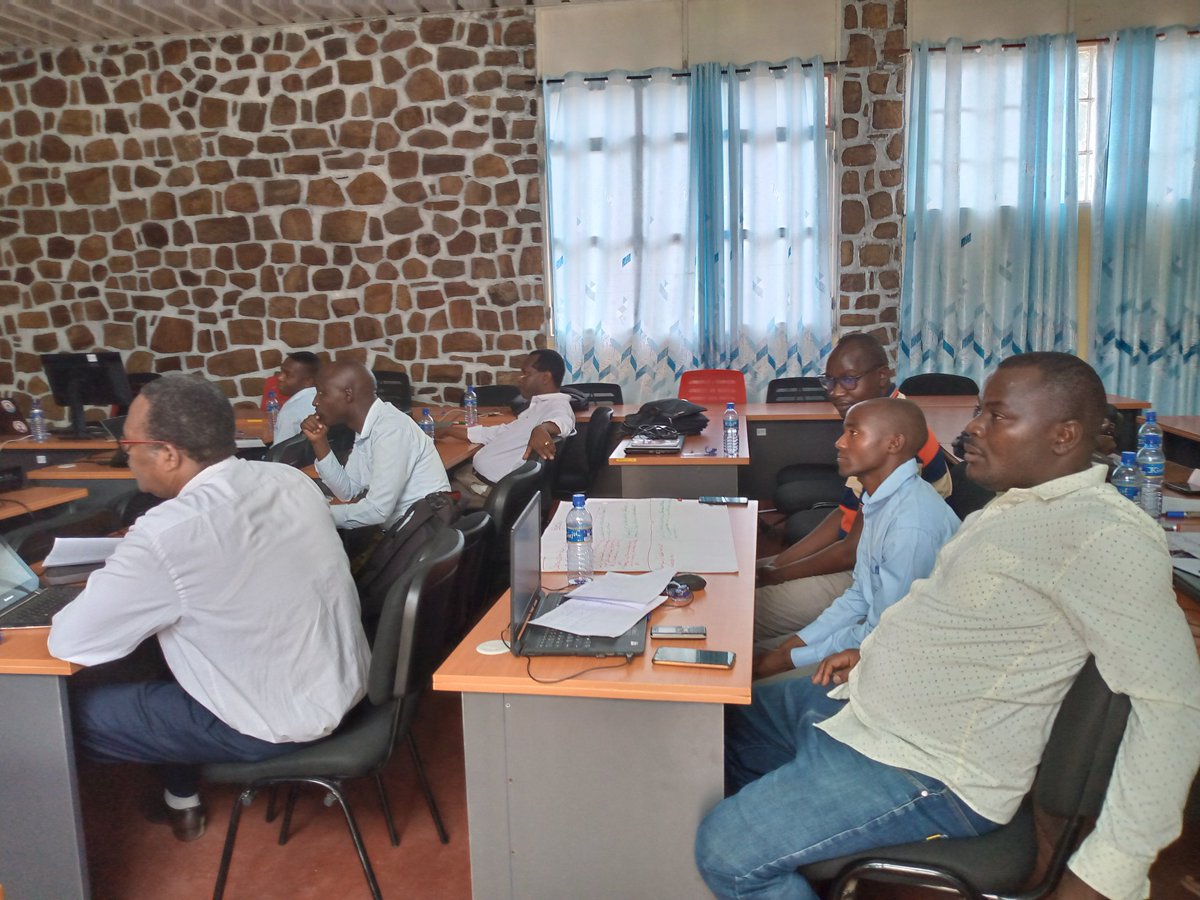 Lundi 4 septembre 2023 à l'école doctorale de l'<a href="/UB_Rumuri/">Burundi University</a> avec l'appui de l'@ARESfwb_be , a organisé un atelier de réflexion sur la stratégie de l'enseignement numérique à l'<a href="/UB_Rumuri/">Burundi University</a> 
<a href="/MENRS4/">Ministry, National Education & Scientific Research</a>