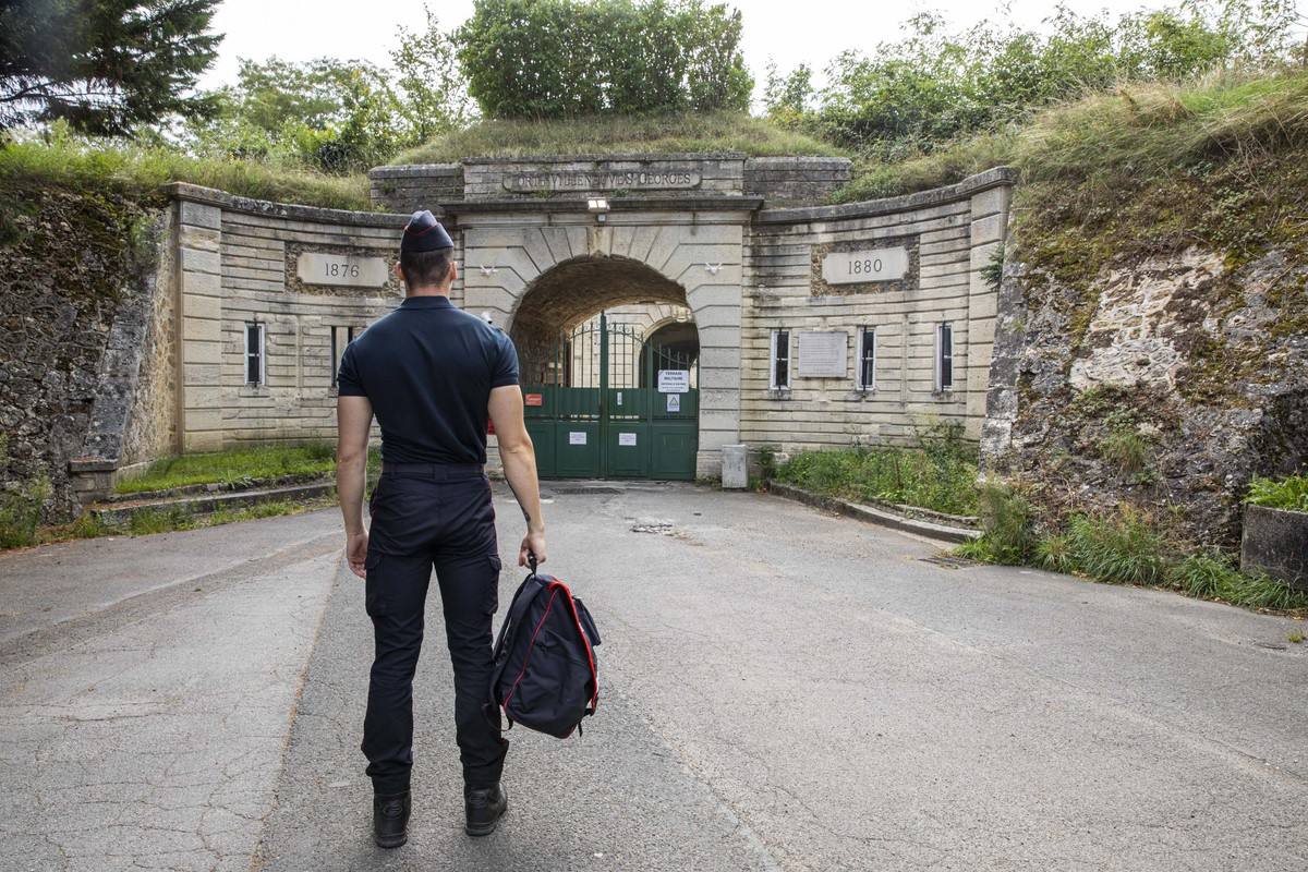 #MondayMotivation 🎒🔥👨‍🎓 Le fort de Villeneuve n’est plus qu’un souvenir pour nos anciens de la BSPP.
La scolarité de nos soldats du feu ne se fera qu’à Limeil-Brévannes. 

#rentree2023