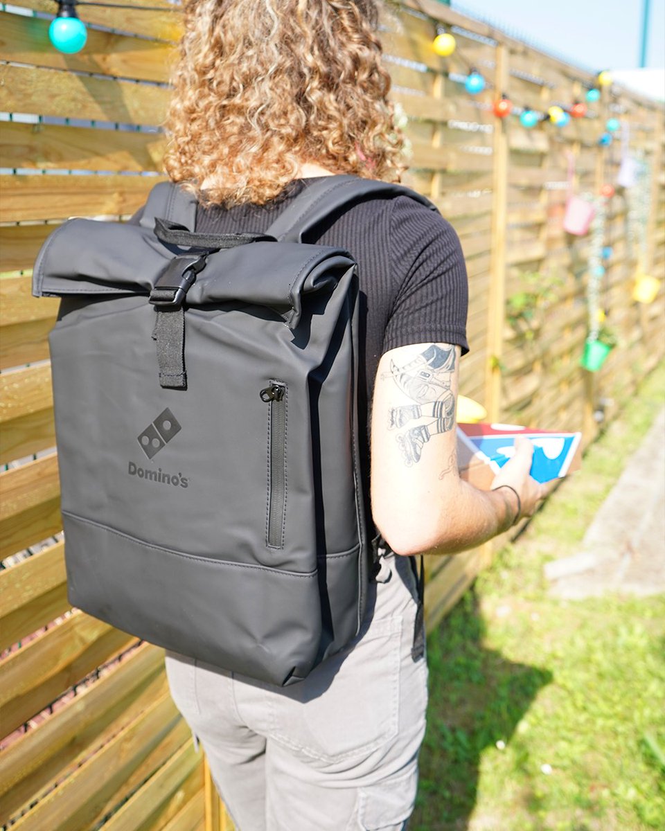 DominosFrance's tweet image. 🎁 CONCOURS 🎁Pour bien commencer la #rentree2023  on te propose de gagner un sac collector Domino’s ainsi que notre tout nouveau produit : MyDomino’s ! 🤩

Pour participer il suffit de :
🎒#RT + #Follow notre compte

TAS : 14.09 *1 sac à dos à gagner et 1 box My Domino's*