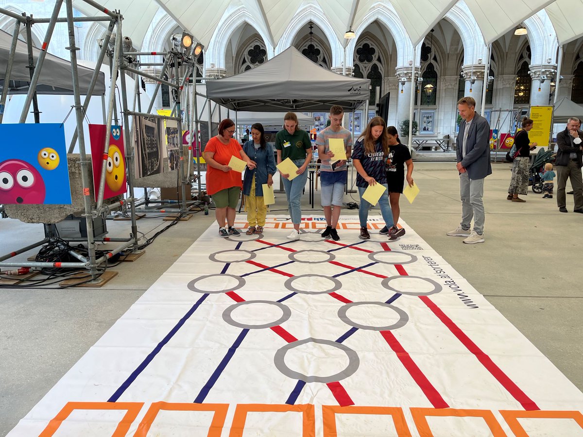 ADAalgorithmen's tweet image. Gemeinsam mit dem eduLAB organisiert das @vclaTUwien den Schulworkshop &quot;Informatik begreifen&quot; bei der European Researchers&apos; Night in Wien am 29. September! Ein Schwerpunkt ist das Entdecken von Algorithmen und deren Bedeutung im Alltag.
🔗 researchersnight.eu/informatik-beg…