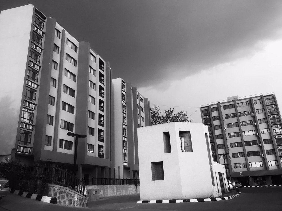 KGL city monochrome