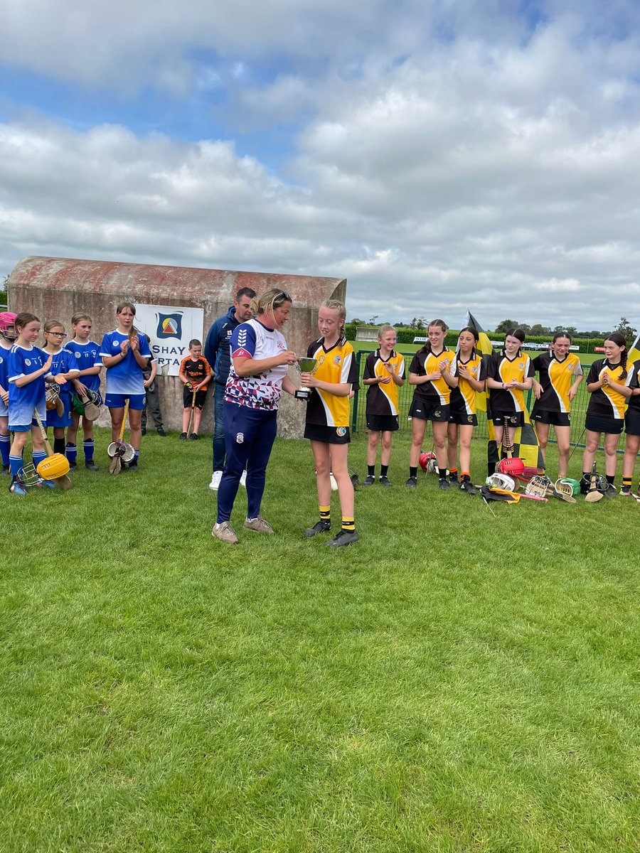 ctg_camogie's tweet photo. Congratulations to our u12 team on their win in the B Cup final yesterday.  We are very proud of you! https://t.co/pmBleErj8m