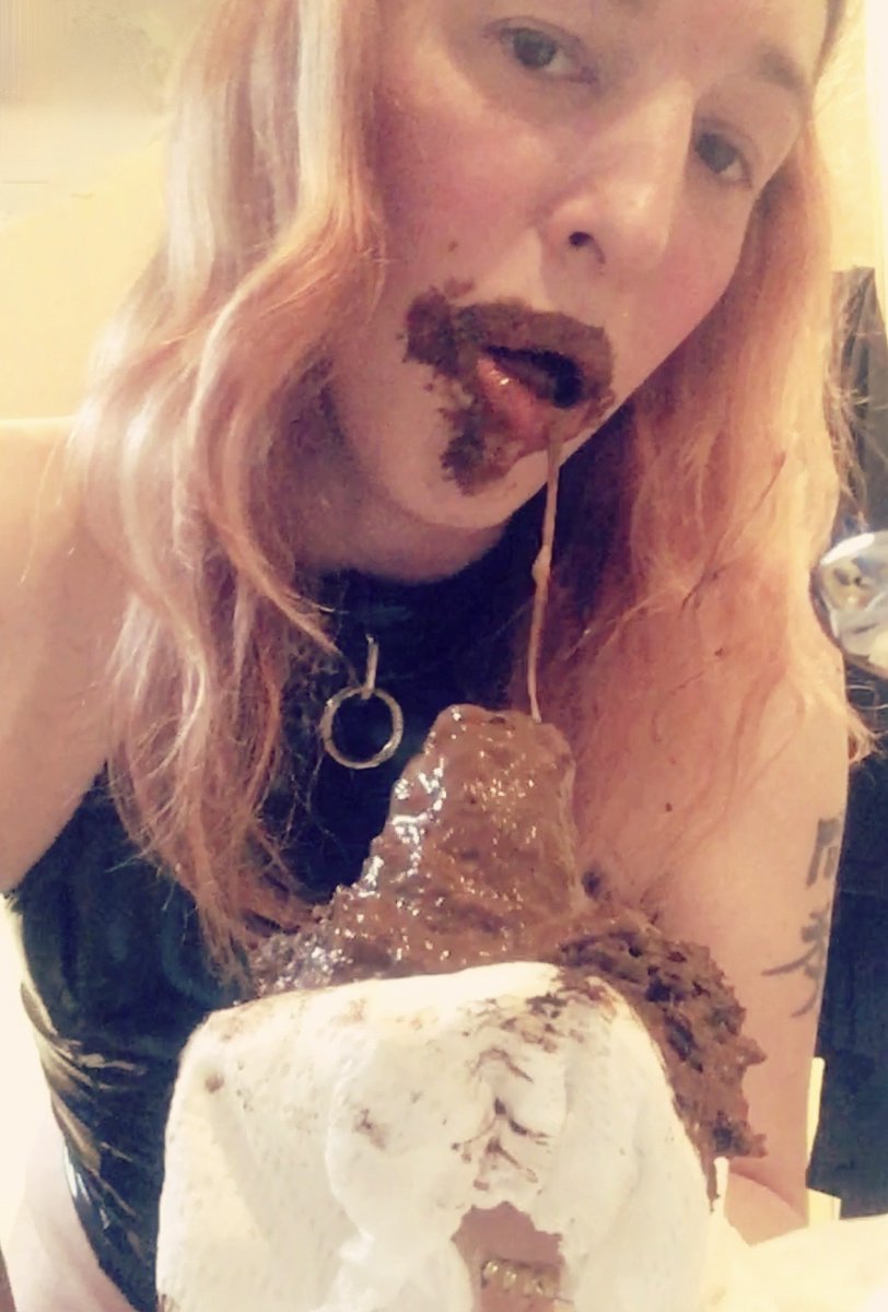 Nalina_Scat's tweet photo. 💖Hello💖 
I love putting #poop on my #fetish clothes and letting them dry on me. The smell is even more pleasant.
Have you ever gone outside with #filthy clothes?

#nalinascat #scatpic #poopdrool #scat #brownmouth #scatslut #scatwhore #poopplay https://t.co/JOzYyaDBfY