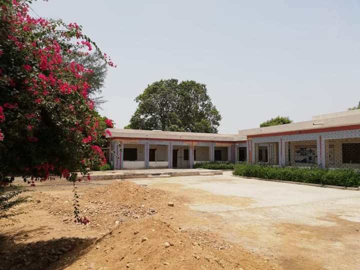 Aonkaleri110's tweet photo. #DevelopmentInPs63 Health and education is our top priority. PPP has always struggled for the betterment of the people. With the help of Sindh government, newly constructed building of Schools and dispensaries https://t.co/fEYla9vbNV