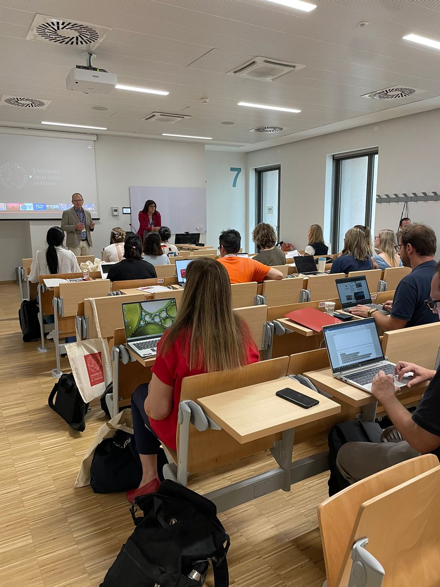 The President of the IQLA, Professor Adam Pawlowski, with the traditional opening salute. 🤓