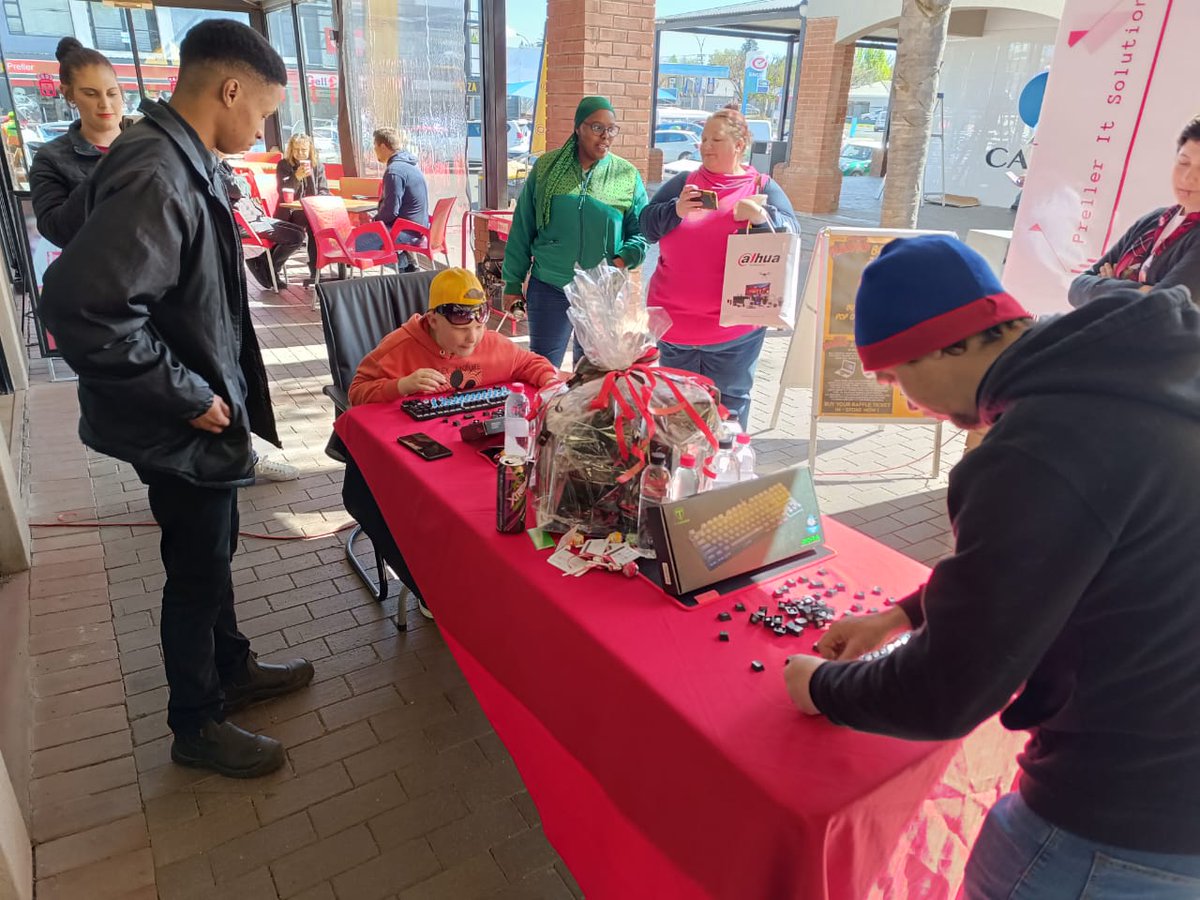 PrellerIt's tweet image. OFM Pop Up Radio 26 August 2023 - @RedragonSa  Rebuild Race !
What and Amazing Day it was Indeed ! Thank yo @RedragonSa  For being apart of this day !
Congratulations to our Winner Christopher Johnson with an impressive 2.35 with our second runner up Brandon Binedell with 2.37