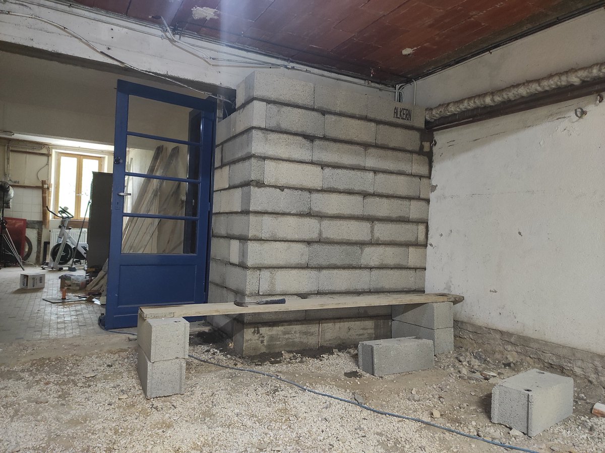 In other news, check out my new loo!
Yes, appreciate it might need a little finessing